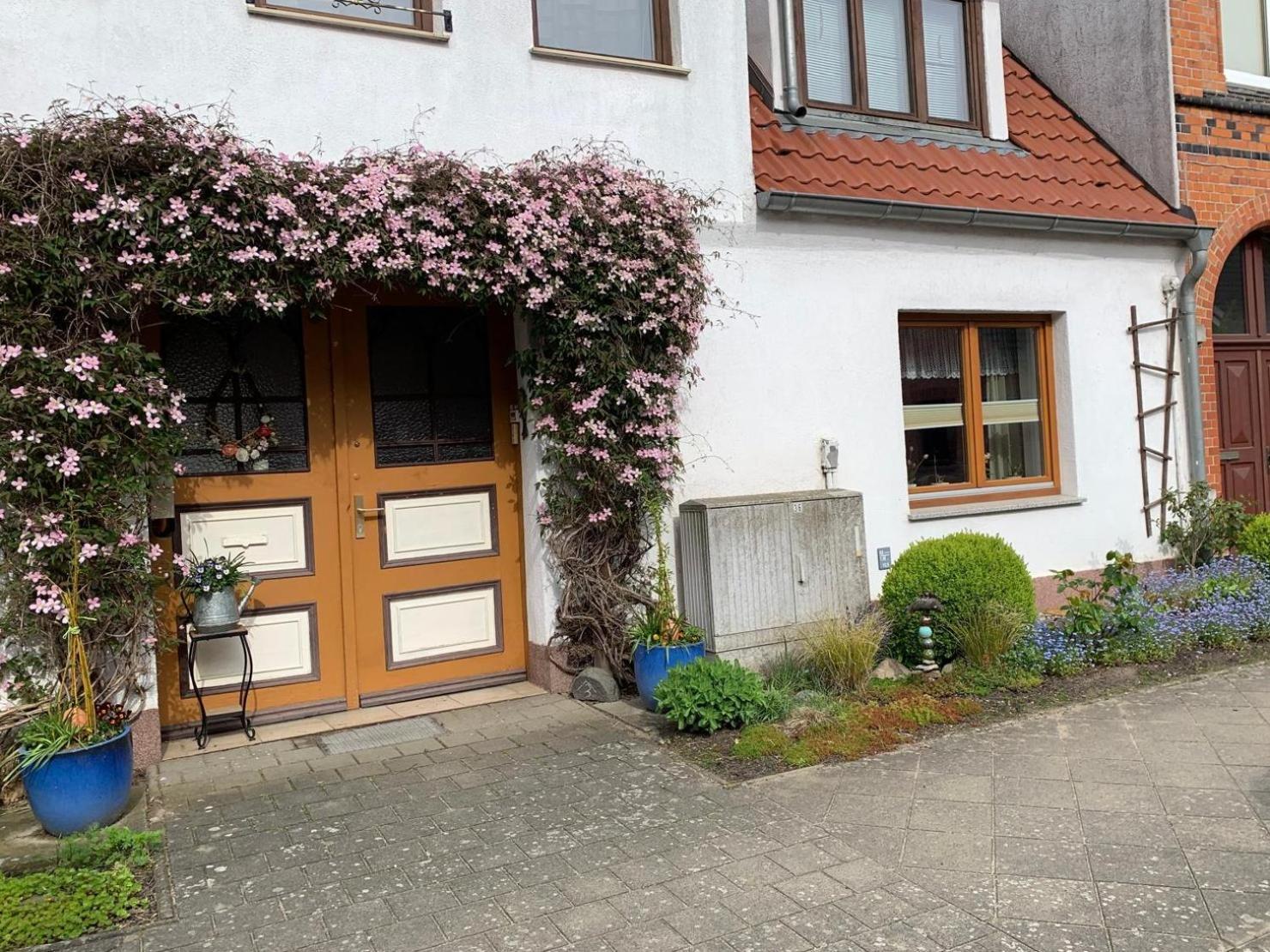 Ferienwohnung Fuer 2 Personen Krakow am See Bagian luar foto